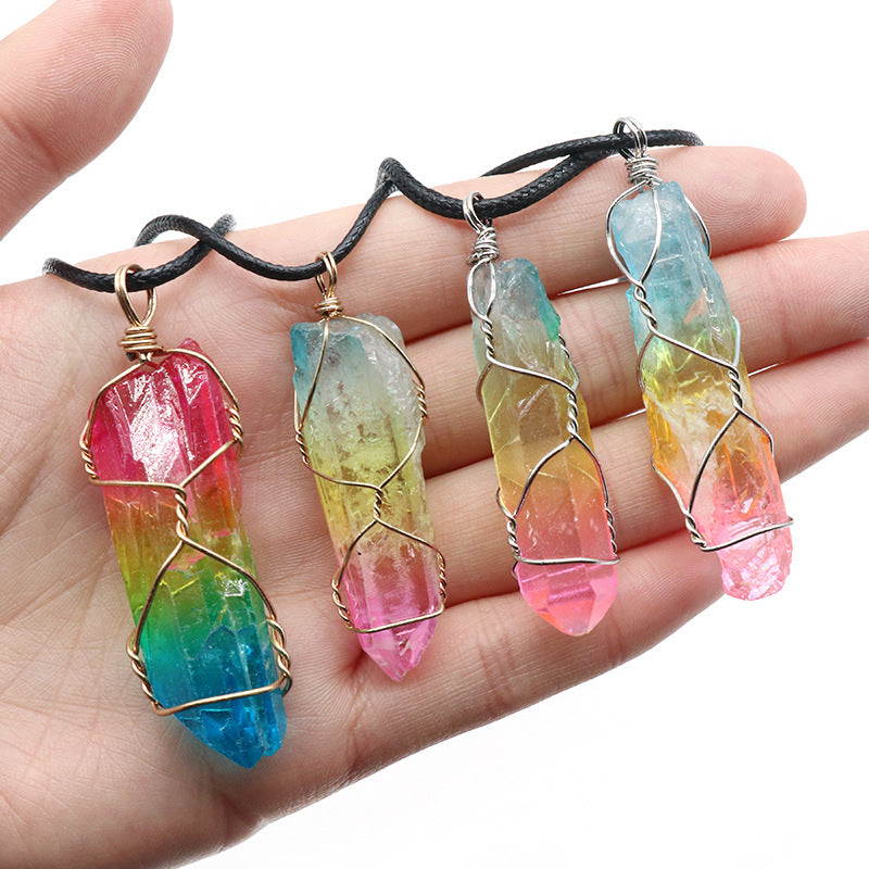 pendentif en forme de pilier en cristal et arbre de vie