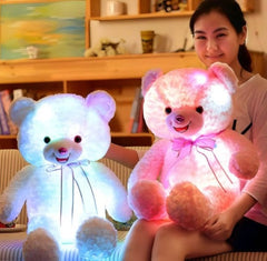 Ourson en peluche Quebekado lumineux, changeant de couleur pour un réconfort nocturne magique chez les enfants. Doux, écologique, et parfait pour les câlins.