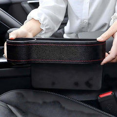 Organisateur de siège d'auto en cuir synthétique offrant plusieurs compartiments pour une conduite organisée et sans stress.
